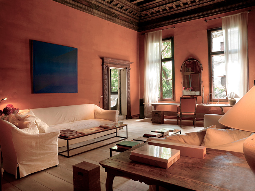 Axel-Vervoordt-Interior-Design-Designer-Antiques-Lighting-Mapswonders-L